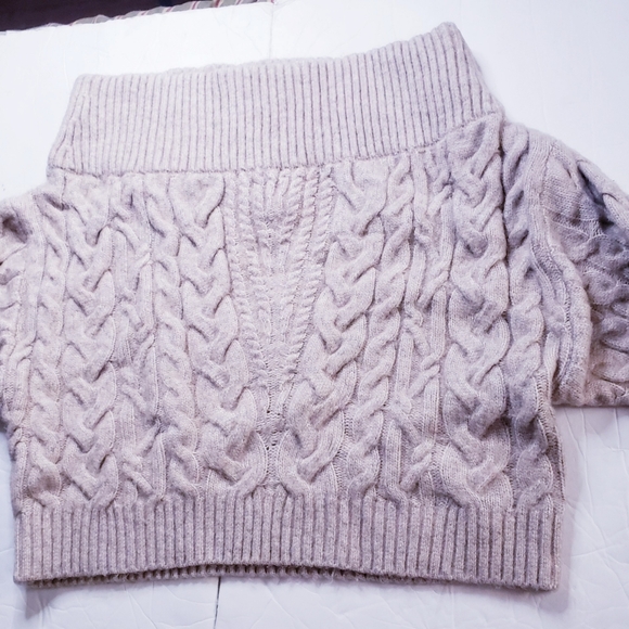 Off the Shoulder Cozy Wool Cable Knit Express Sweater - Picture 10 of 12